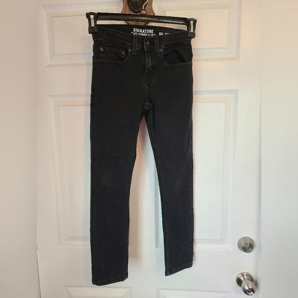 Levi Strauss Signature Woman's Skinny Jeans, Size: 10 Color: Black - Picture 2 of 15